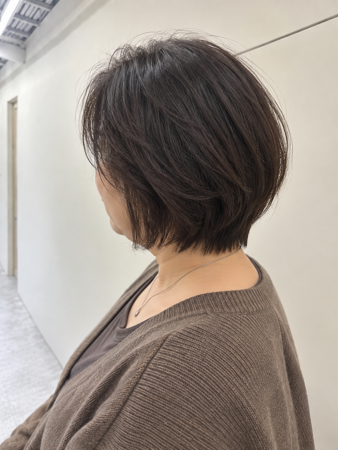 手入れしやすいショートスタイル