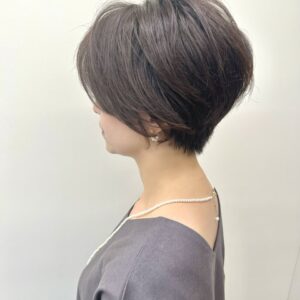 後頭部に丸みのある上品な大人ショート