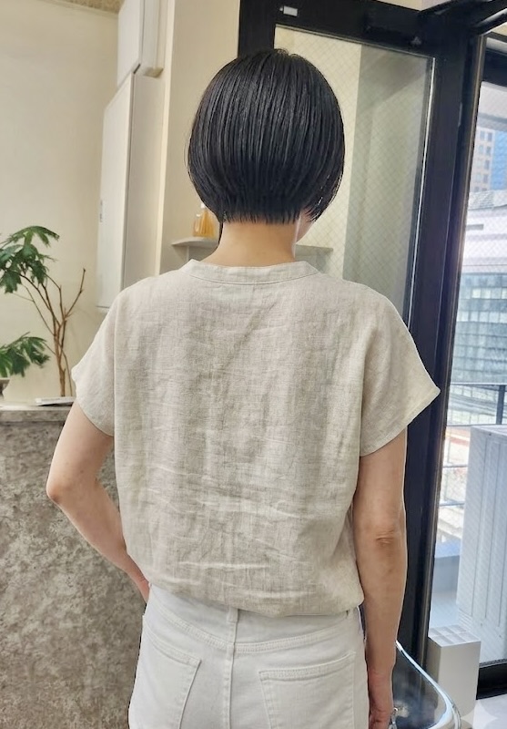 首元をすっきり見せたい方へ｜銀座の艶ショート